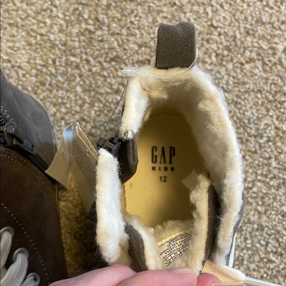 NWT GAP Kids Charcoal and Cream High-Top Sneakers SZ 12T - Picture 4 of 5
